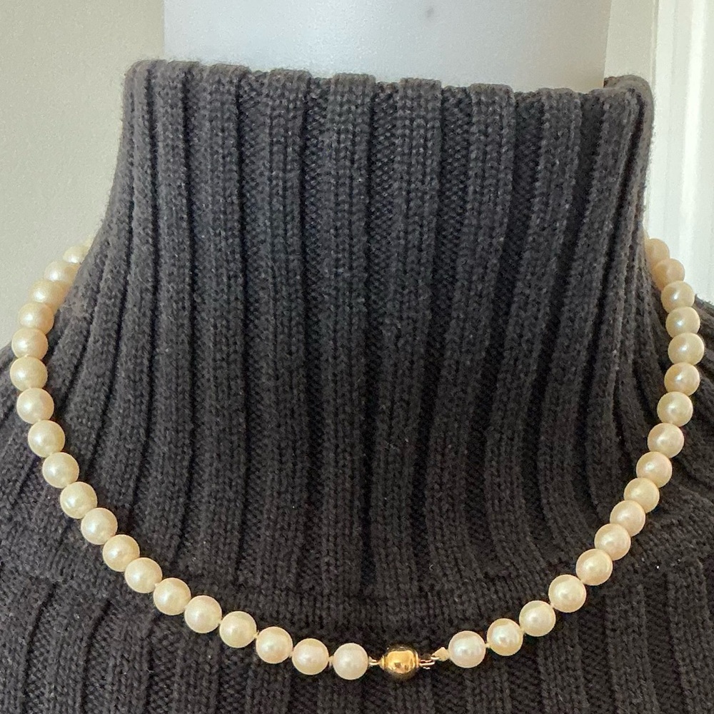 White 14k pearl strand necklace